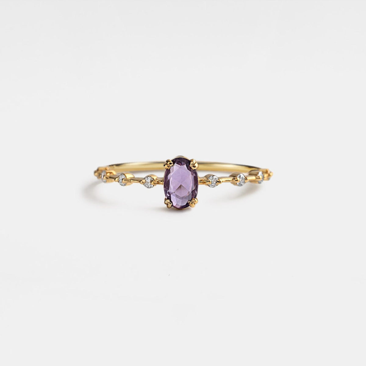 Oval Amethyst Ring · Natural Stone